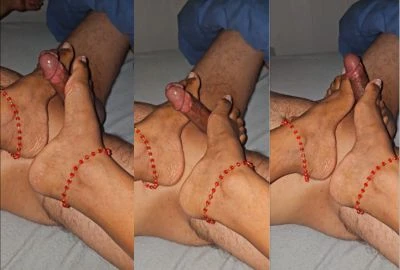 Completing Foot Job in Indian Hot Aunty Sex