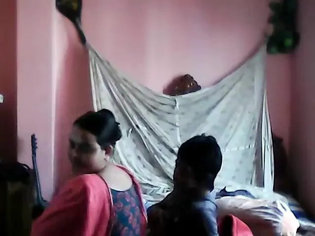 Desi Aunty Sex Video College Lad’s Affair with Bhabhi