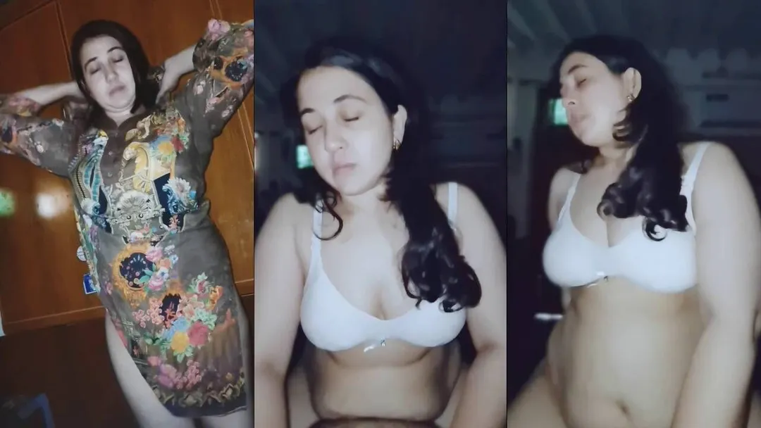 Fit Pakistani wife wearing a bra in Aunty XXX