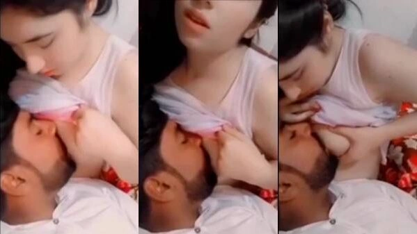 Girl sucks lover Mallu Aunty Sex Videos boobs hot
