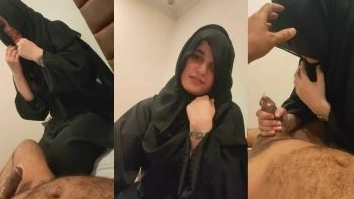 Hot Blowjob for Hijab Woman