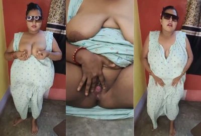 Naked milf’s Tamil Aunty Nude dance