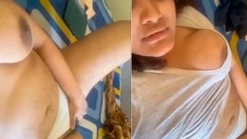 Nude Desi Girl Plays with Boobs and Chut