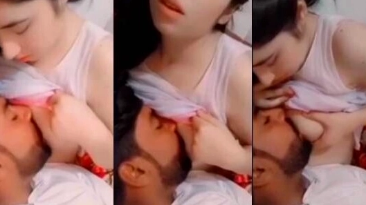 Young Desi Girl’s Boobs MMS